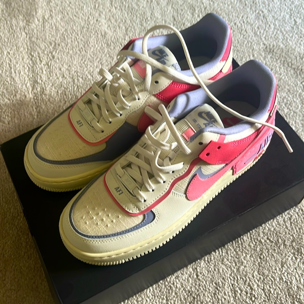 NWT Nike Pink and Cream (sail sea coral) Air Force 1 Shadow Sneakers